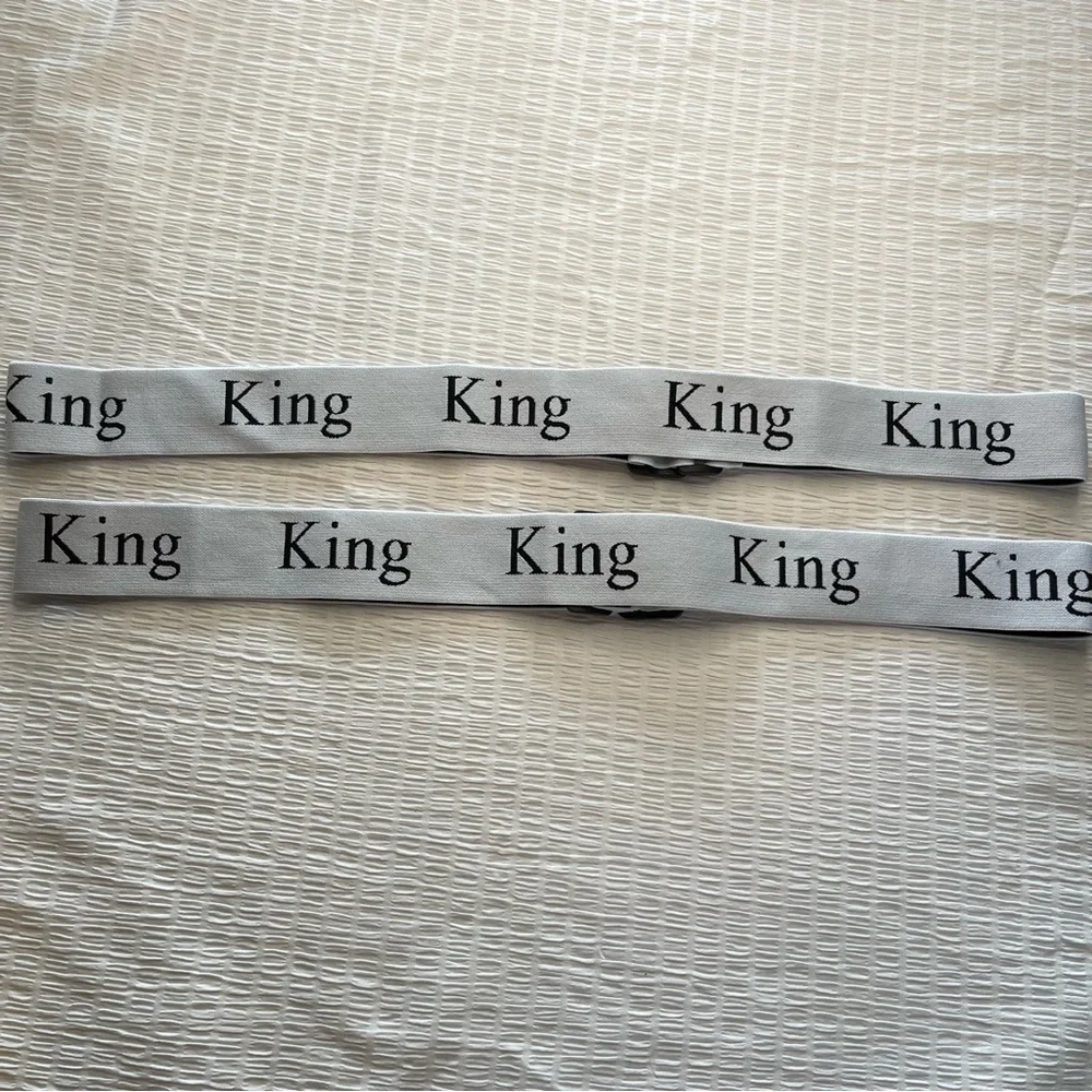 NEW King Straps NEVER used Bundle Closet organization Bed Sheets Blanket setof 2